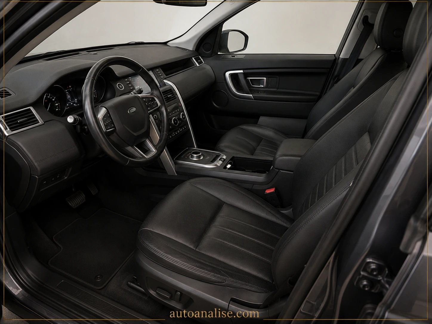 Interior Land Rover Discovery Sport HSE 2.0 4x4 Diesel Aut. 2018 — melhores carros 4x4 automáticos até 150 mil
